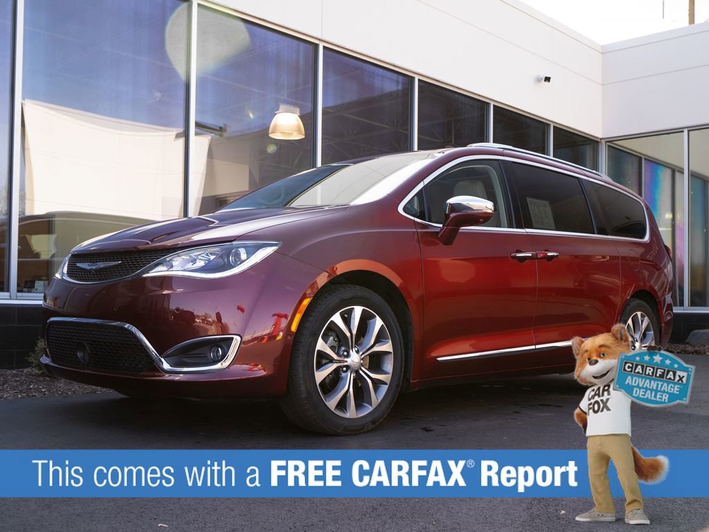 Used 2020 Chrysler Pacifica Limited w/ Tire & Wheel Group image 3