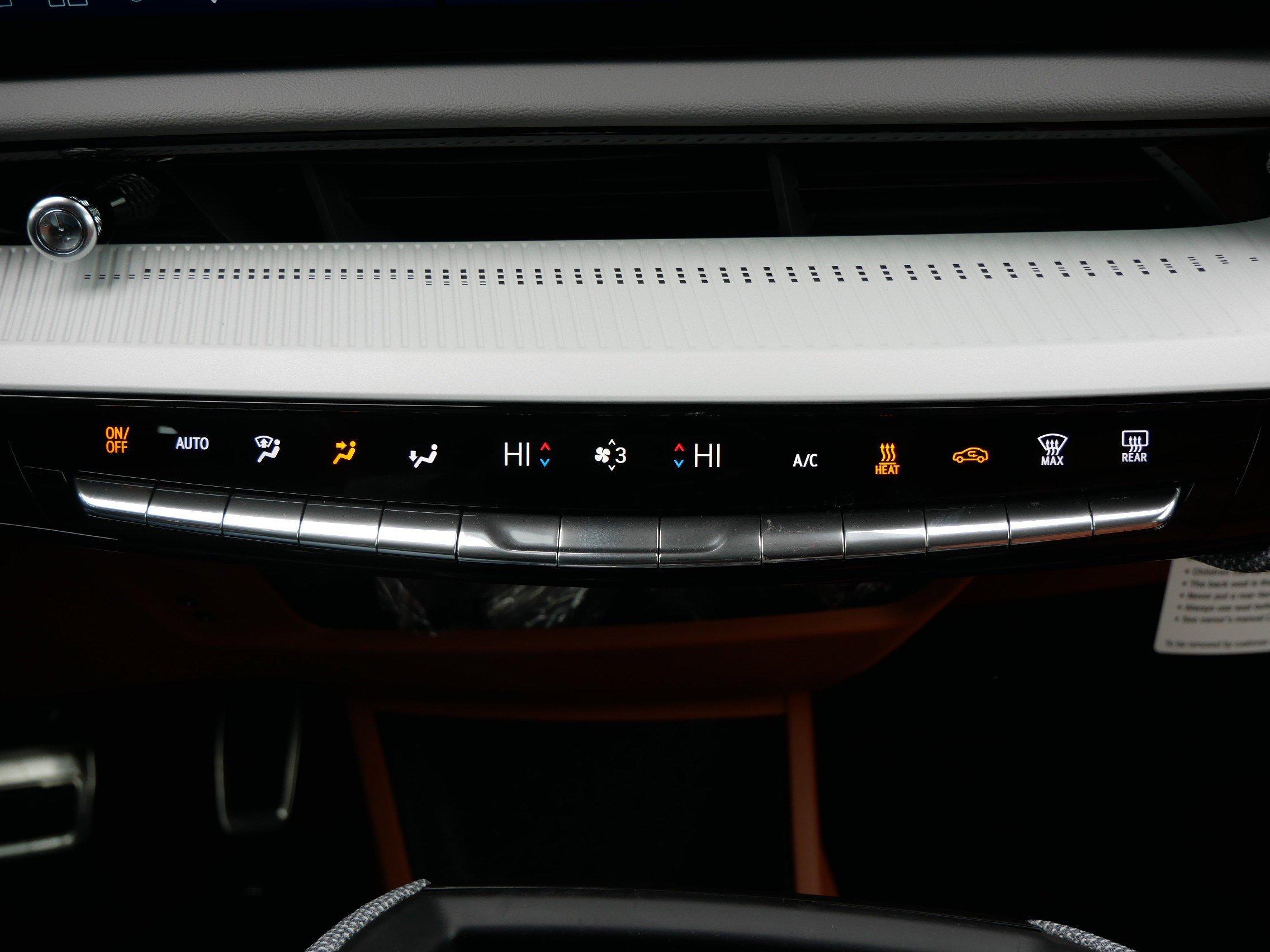 New 2026 Cadillac Optiq Luxury 2 w/ LPO, Floor Liner Package image 21