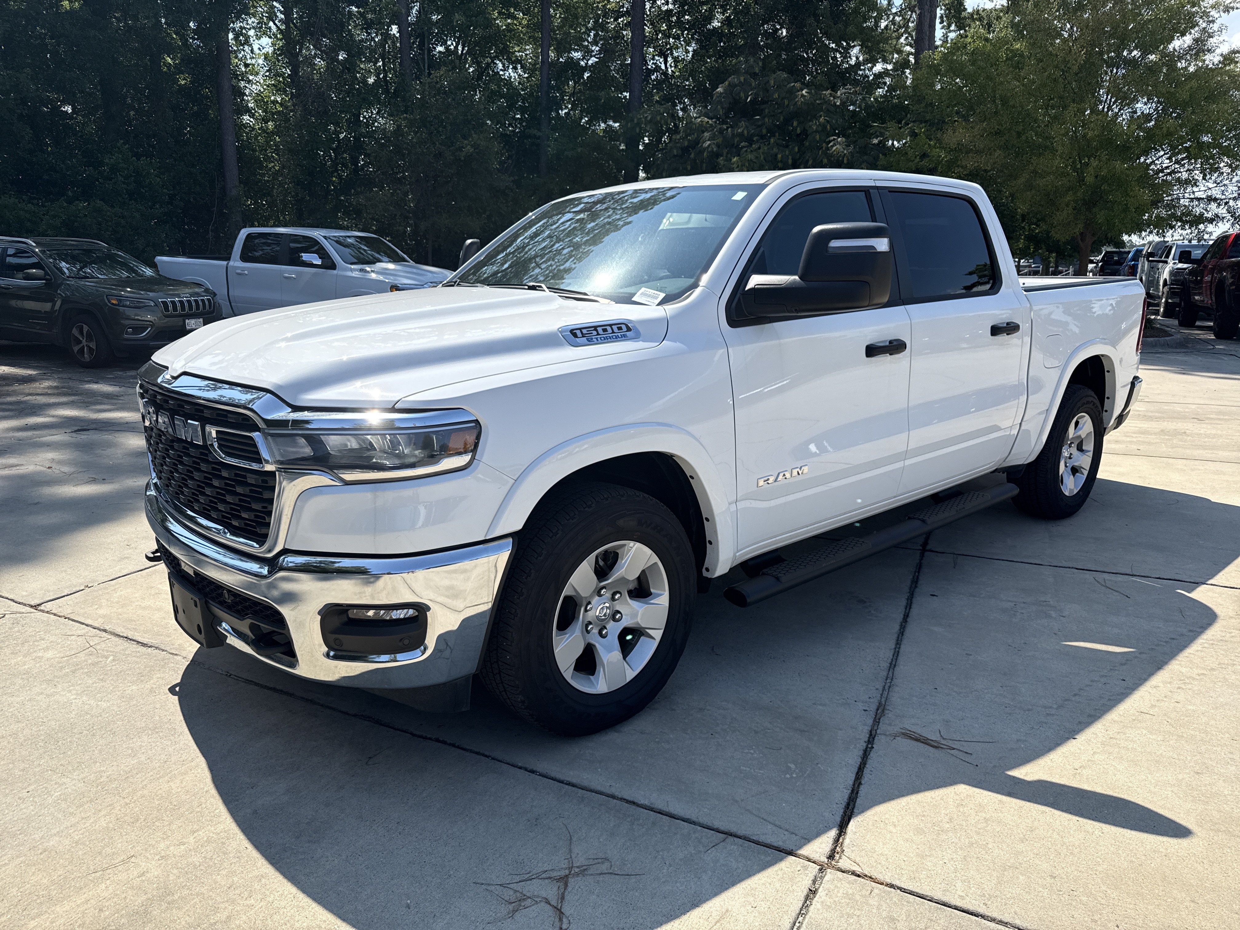 Used 2025 RAM 1500 Big Horn AWD/4WD image 7