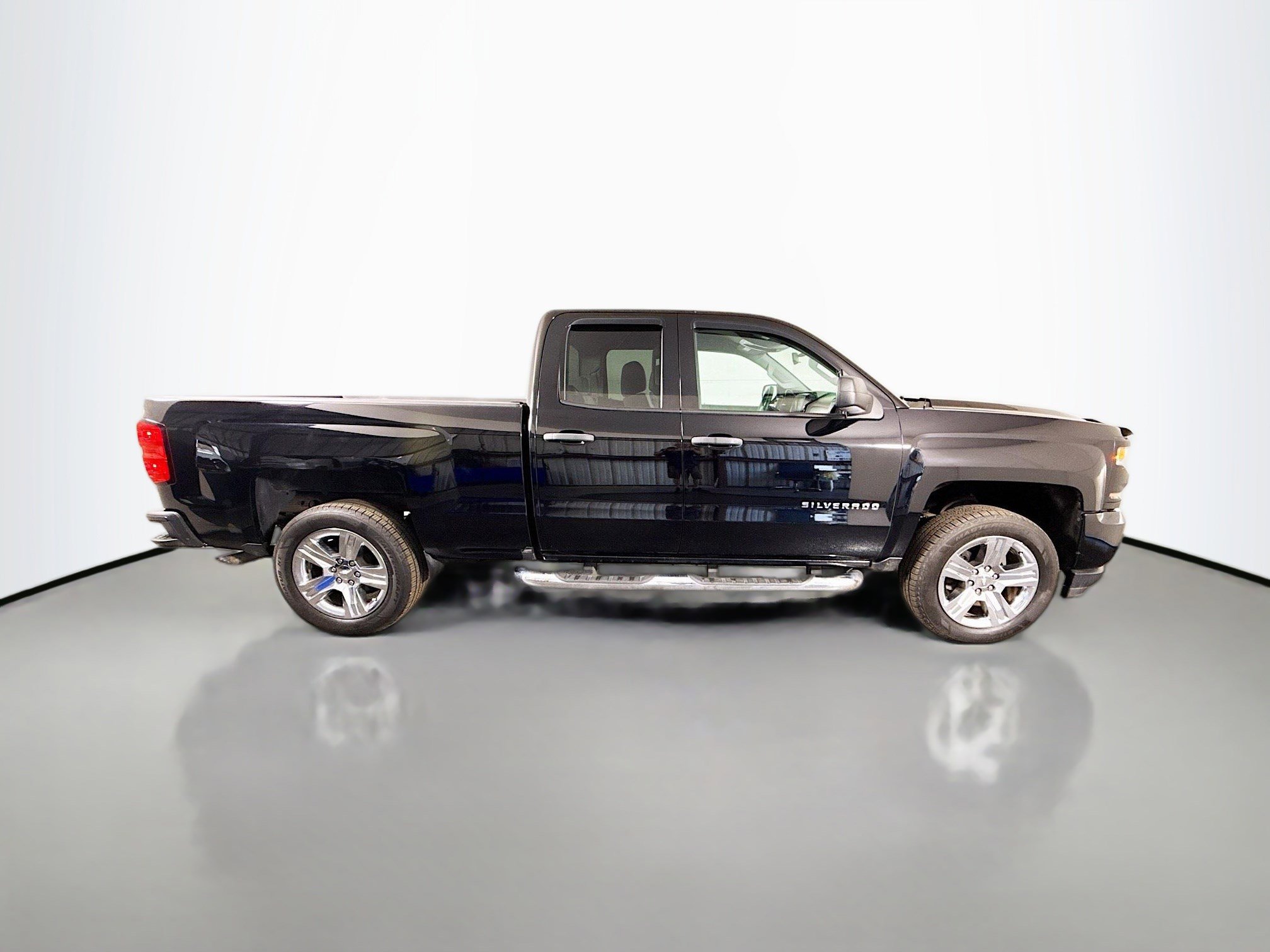 Used 2016 Chevrolet Silverado 1500 Custom w/ Custom Convenience Package image 11