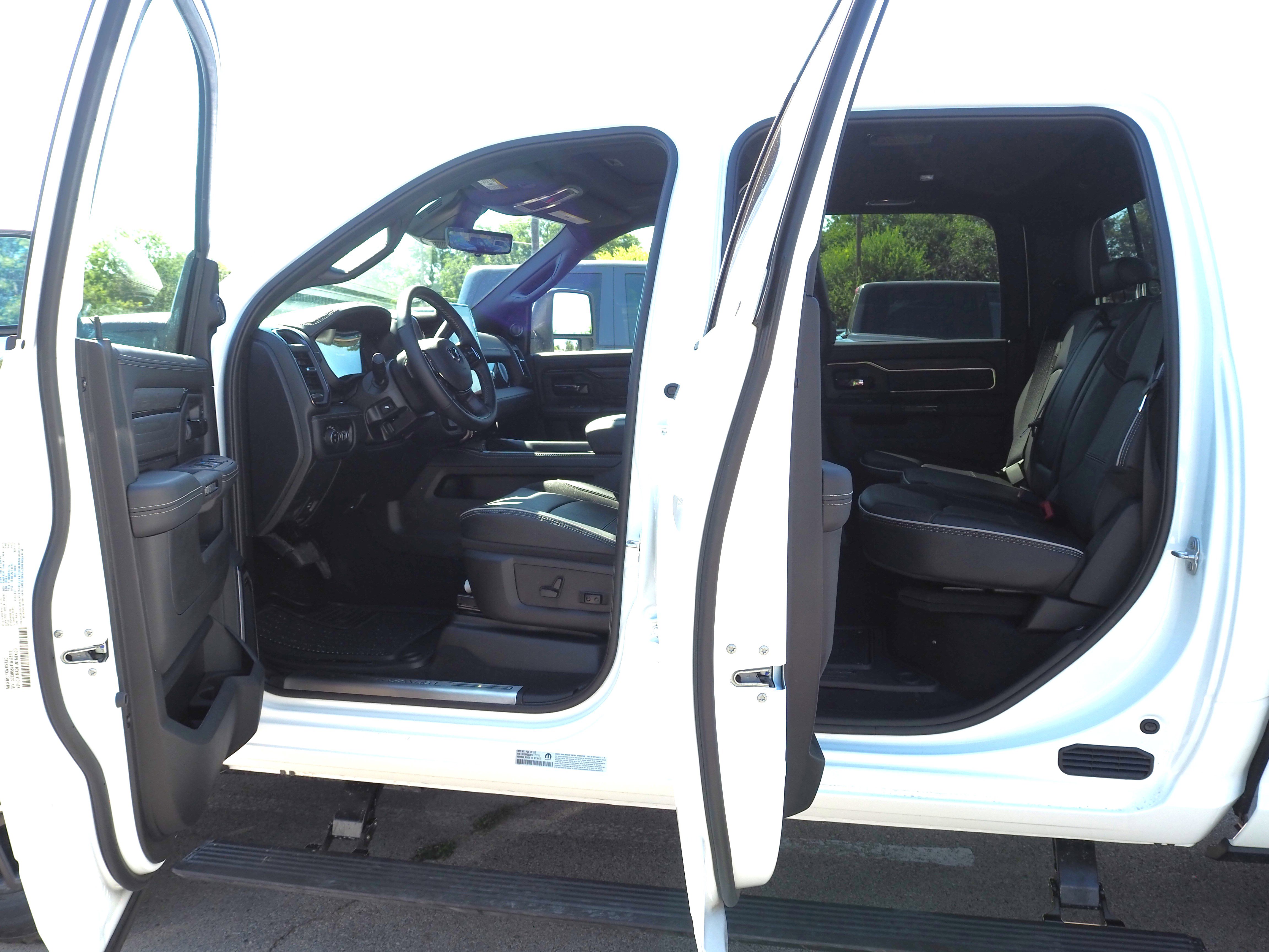 New 2026 RAM 2500 Limited image 25