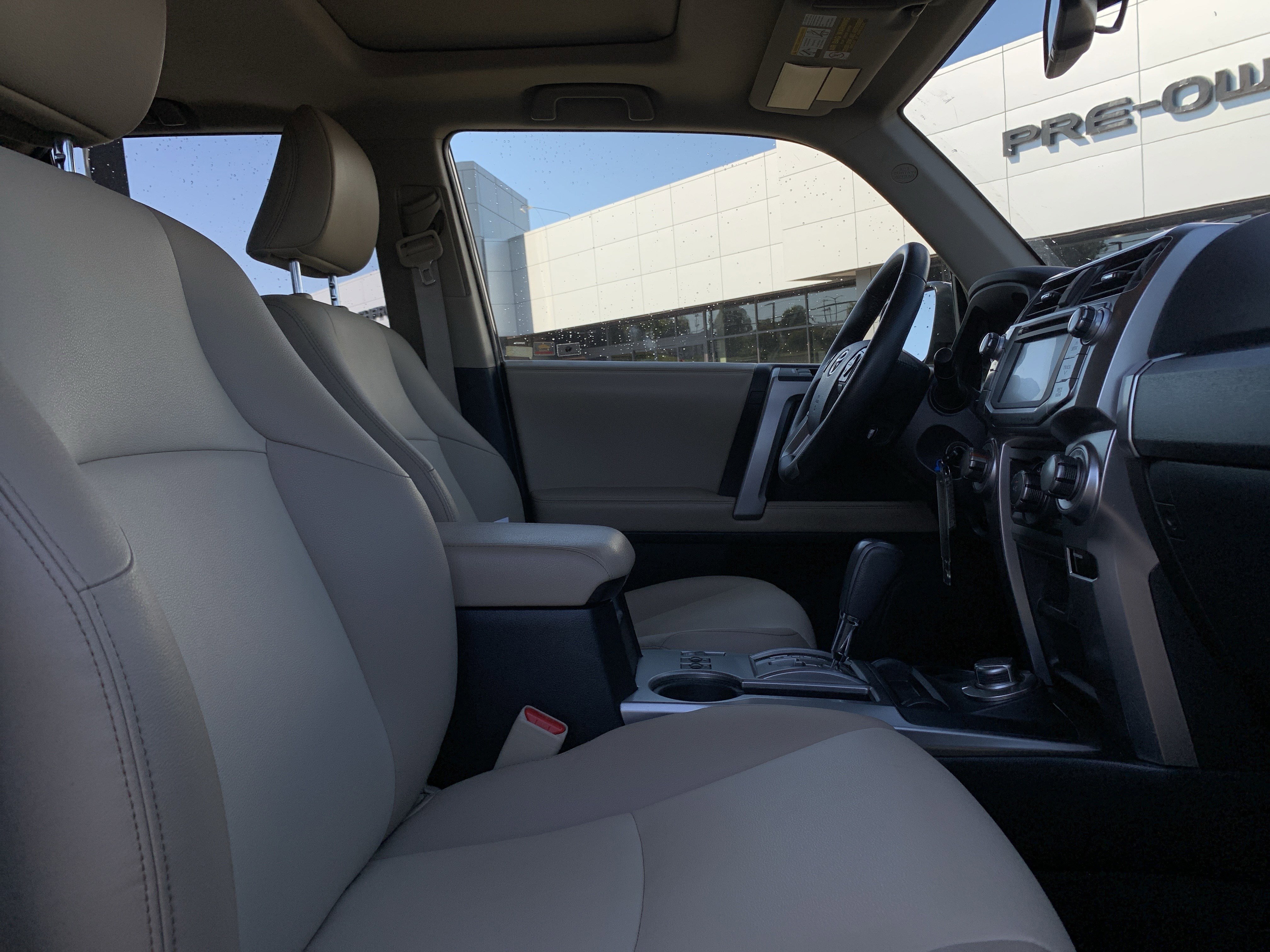 Used 2016 Toyota 4Runner SR5 AWD/4WD image 34
