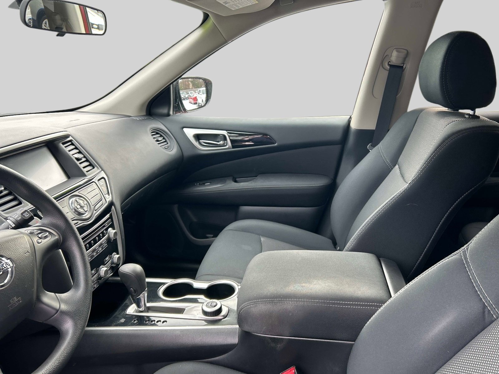 Used 2017 Nissan Pathfinder S image 22