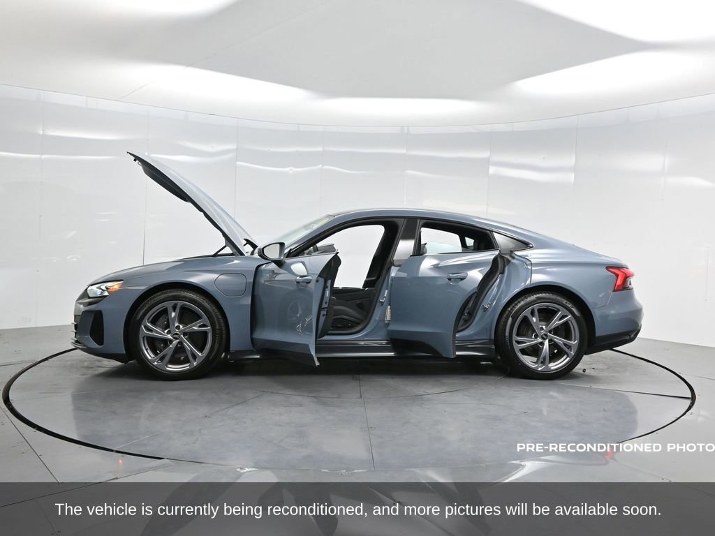 Used 2022 Audi e-tron GT Premium Plus image 49