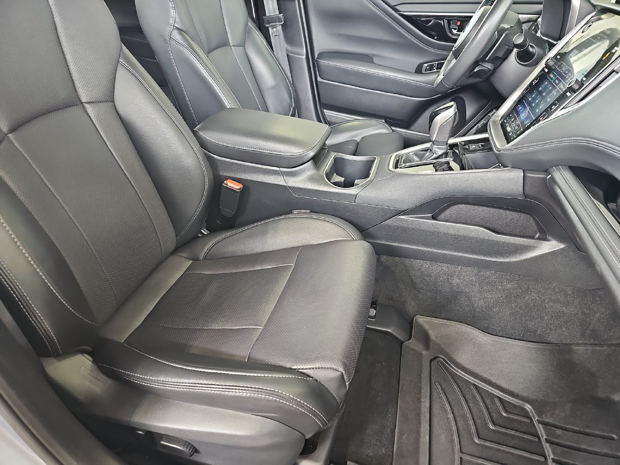 Certified 2025 Subaru Outback Limited AWD/4WD image 13