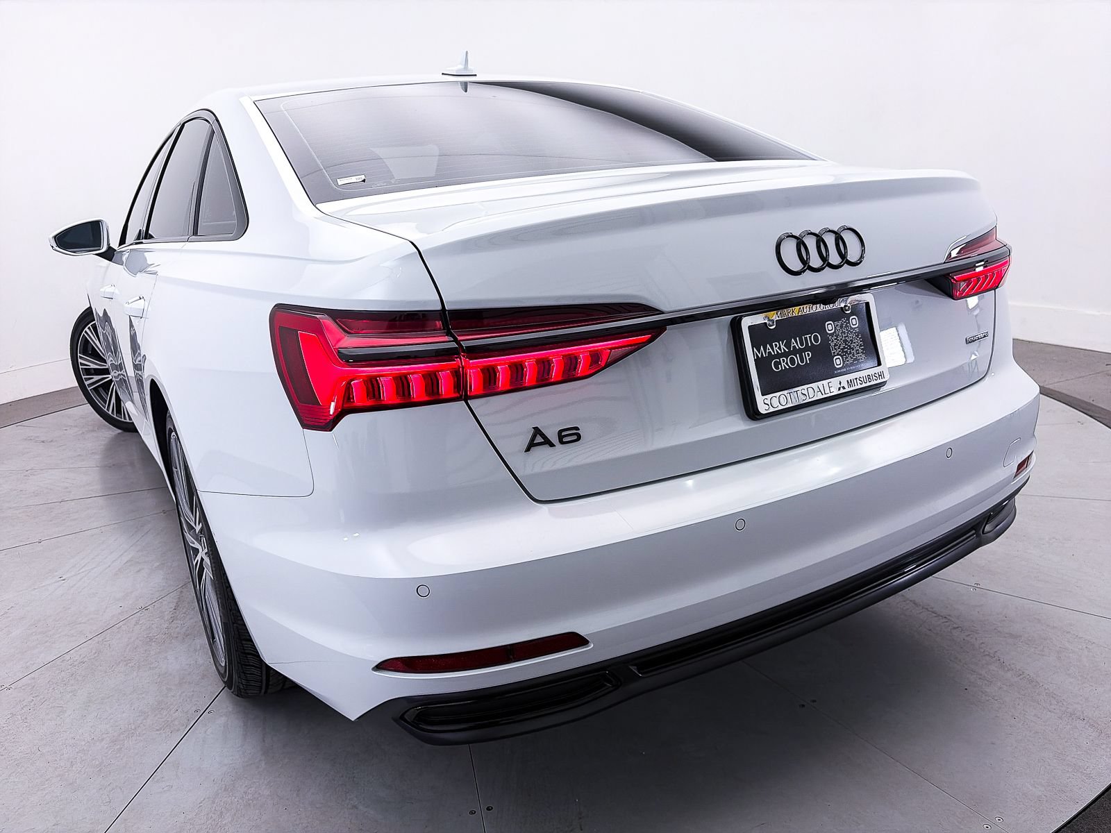 Used 2023 Audi A6 Premium Plus w/ Premium Plus Package AWD/4WD image 5