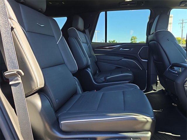 Certified 2022 Cadillac Escalade Premium Luxury image 28