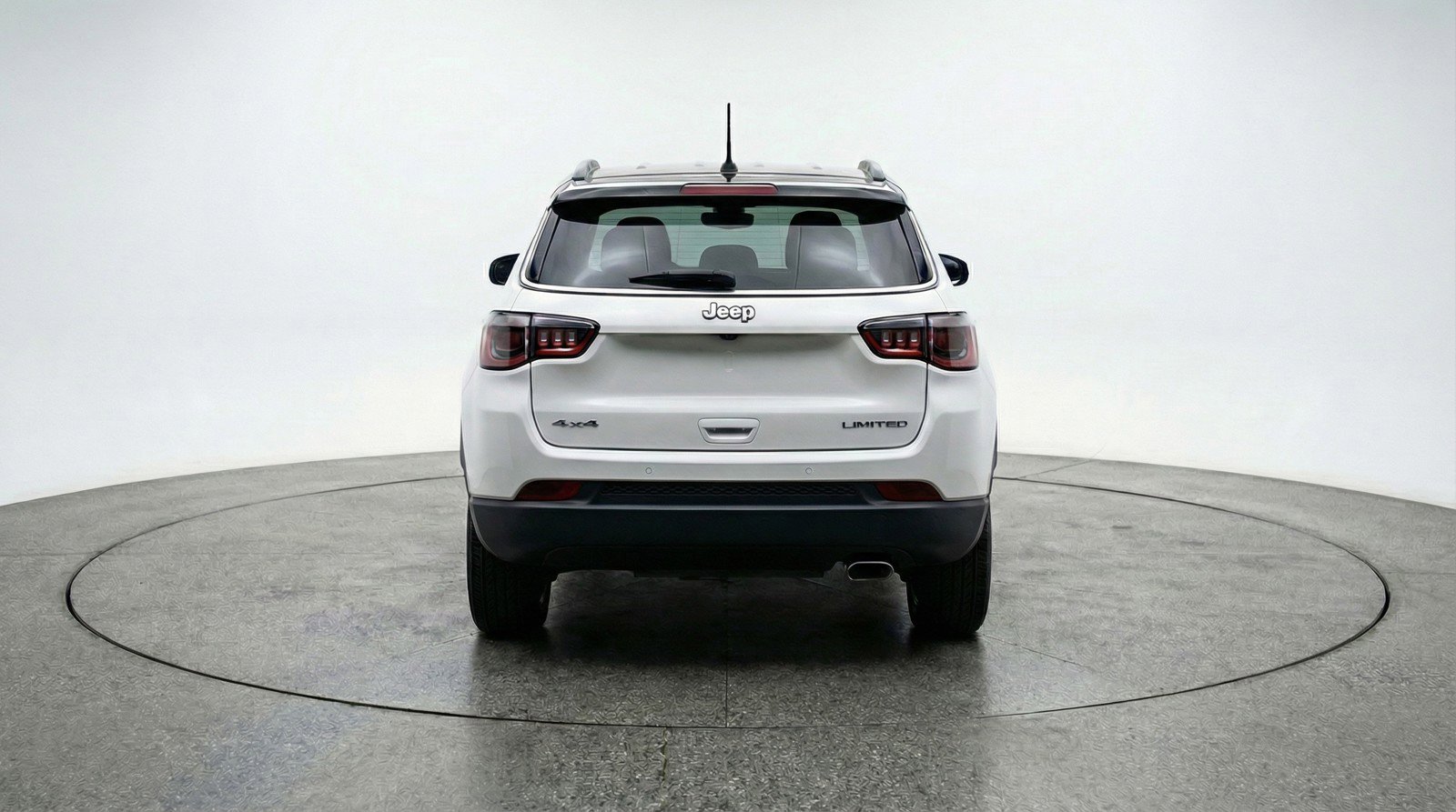 Used 2025 Jeep Compass Latitude image 7