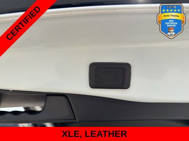 Certified 2022 Toyota RAV4 XLE w/ Convenience Package FWD image 14