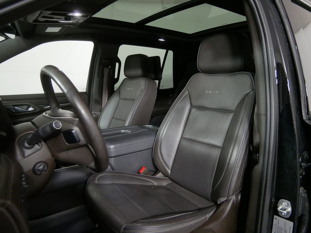 Used 2021 GMC Yukon Denali w/ Denali Ultimate Package image 11