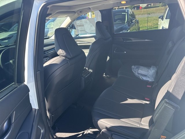 New 2026 INFINITI QX60 Luxe image 8