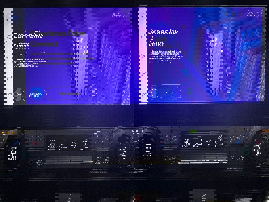 Used 2025 Toyota Grand Highlander AWD image 27