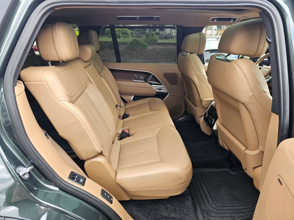 Used 2023 Land Rover Range Rover Long Wheelbase SE AWD/4WD image 15