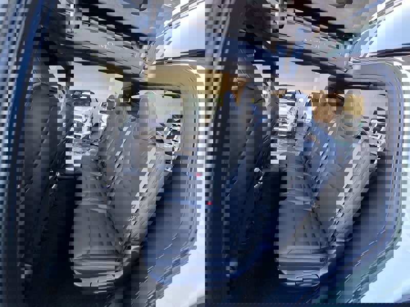 Used 2022 Tesla Model X image 20