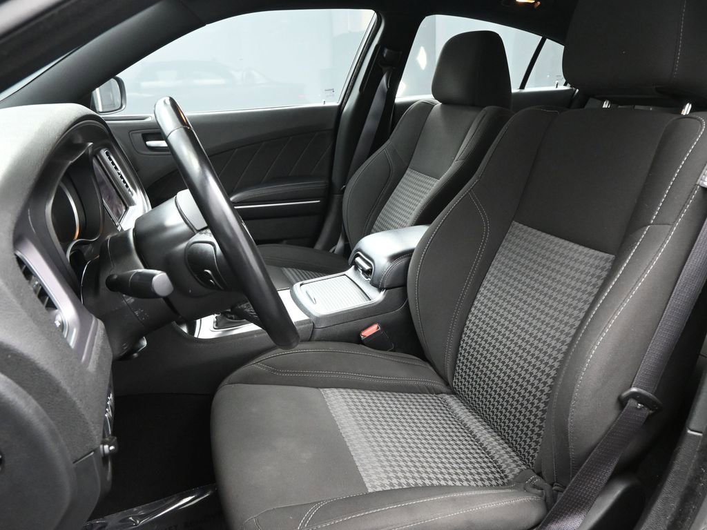 Used 2023 Dodge Charger SXT image 7