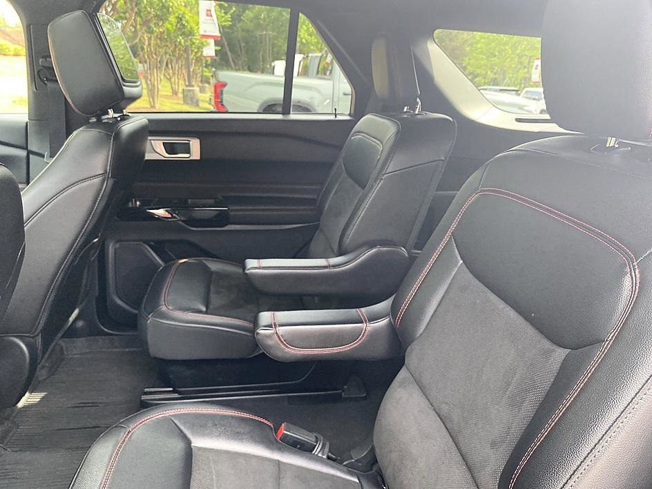 Used 2023 Ford Explorer ST-Line w/ Class IV Trailer Tow Package image 12