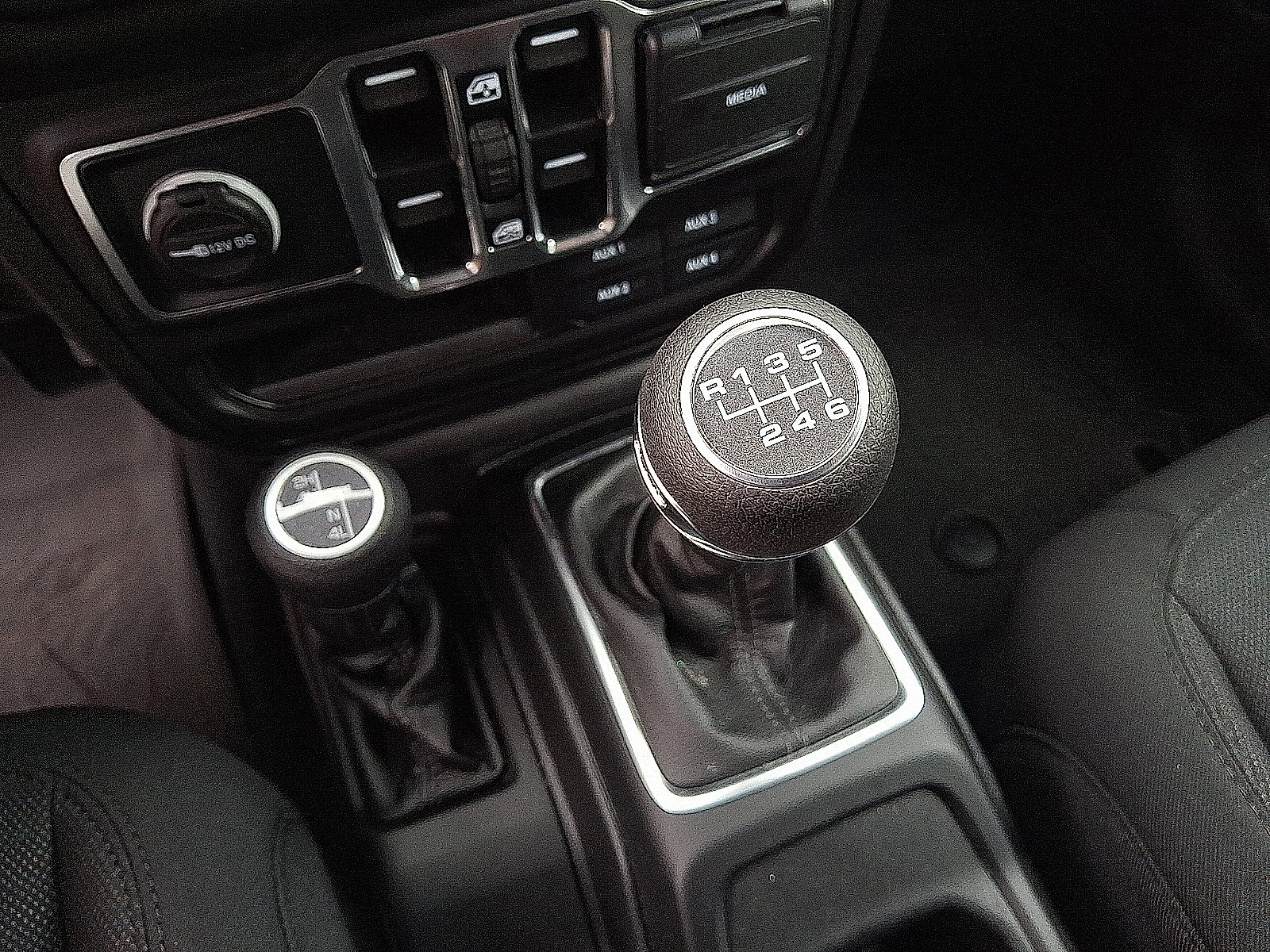 Certified 2023 Jeep Wrangler Unlimited Sport AWD/4WD image 15