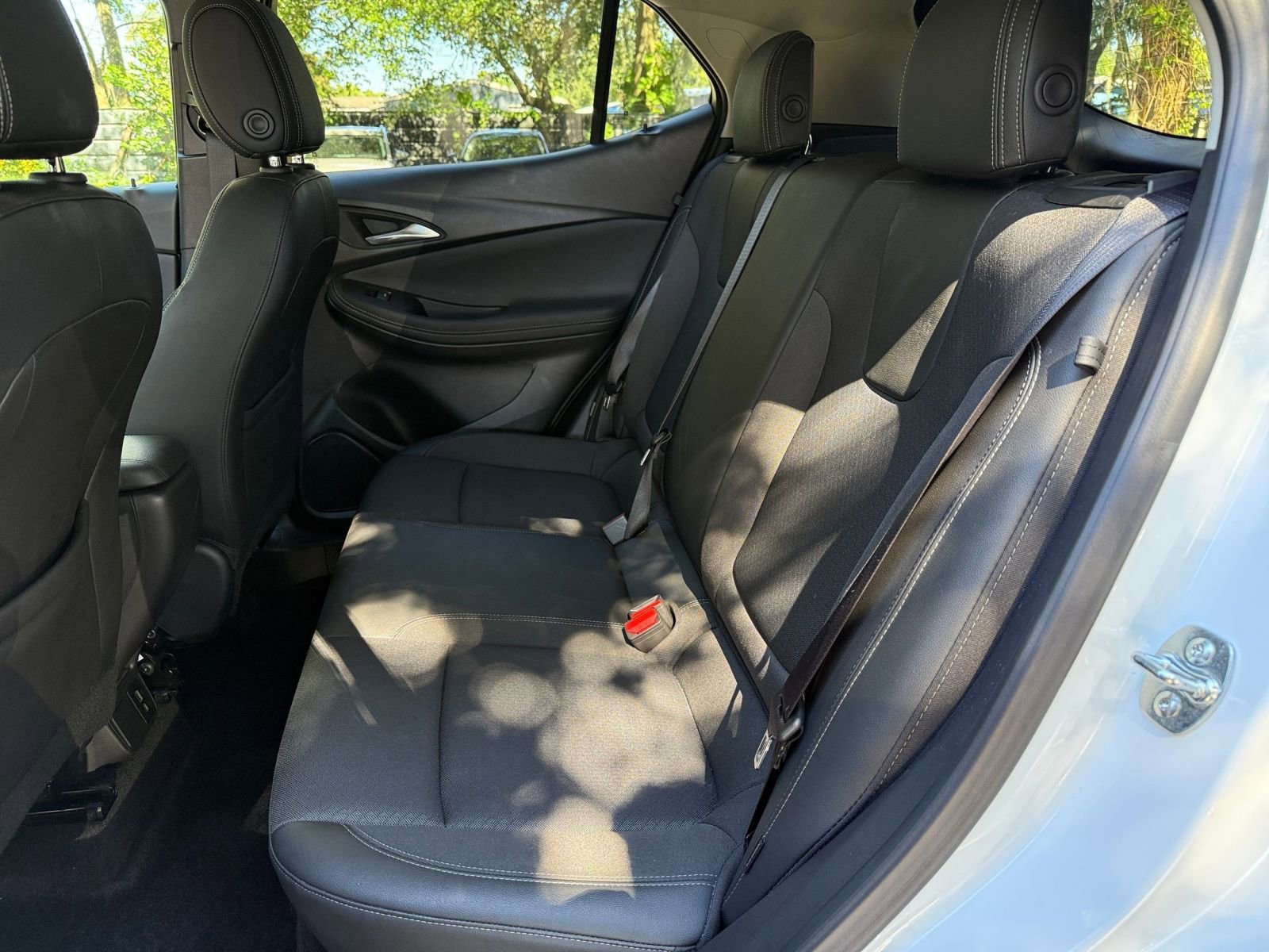 Used 2025 Buick Encore GX Preferred image 33