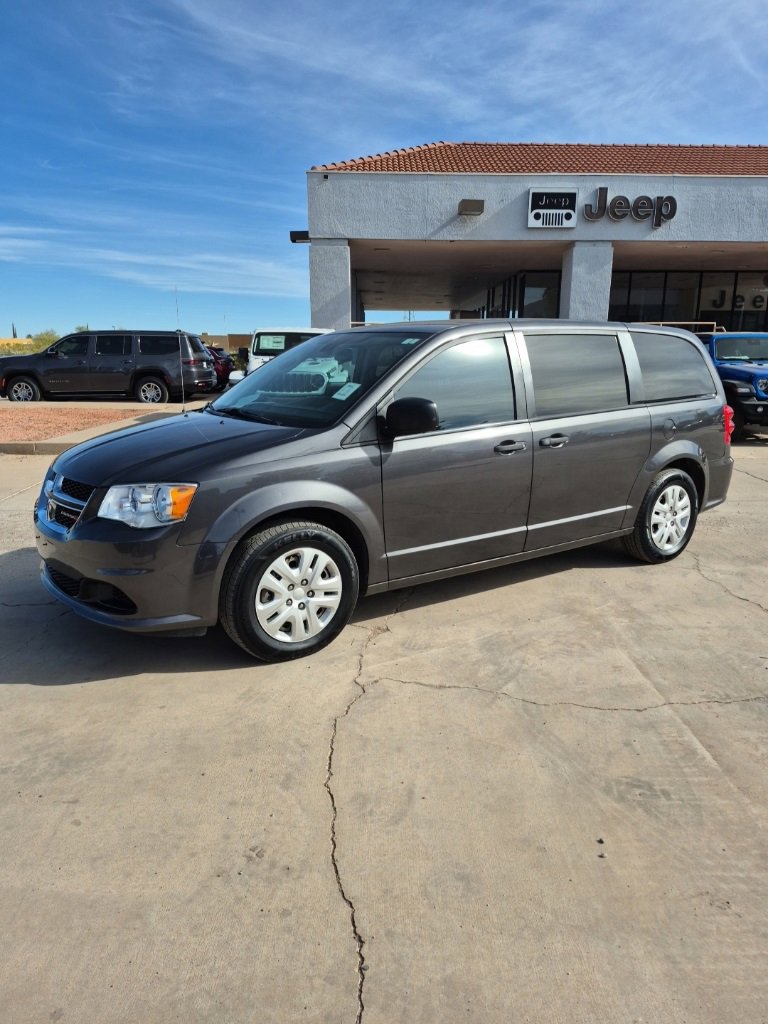 Used 2020 Dodge Grand Caravan SE w/ UConnect Hands-Free Group video 1