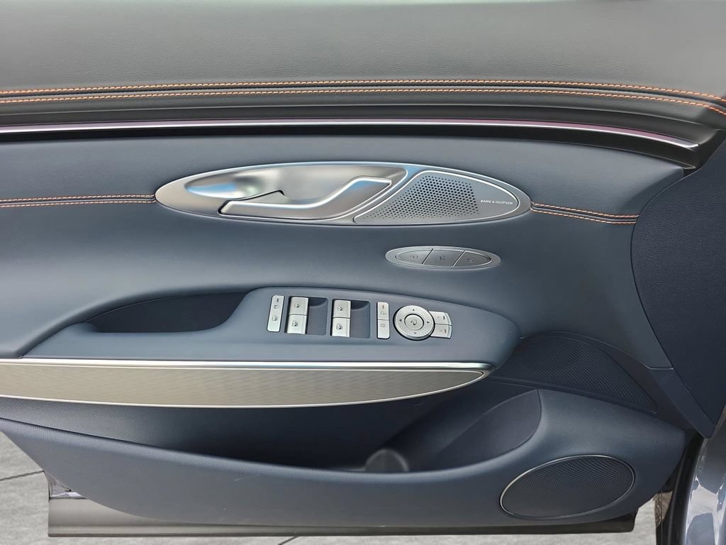 New 2026 Genesis GV70 2.5T Sport Prestige AWD/4WD image 15