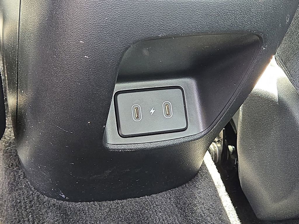 Used 2025 Hyundai Elantra Limited image 15