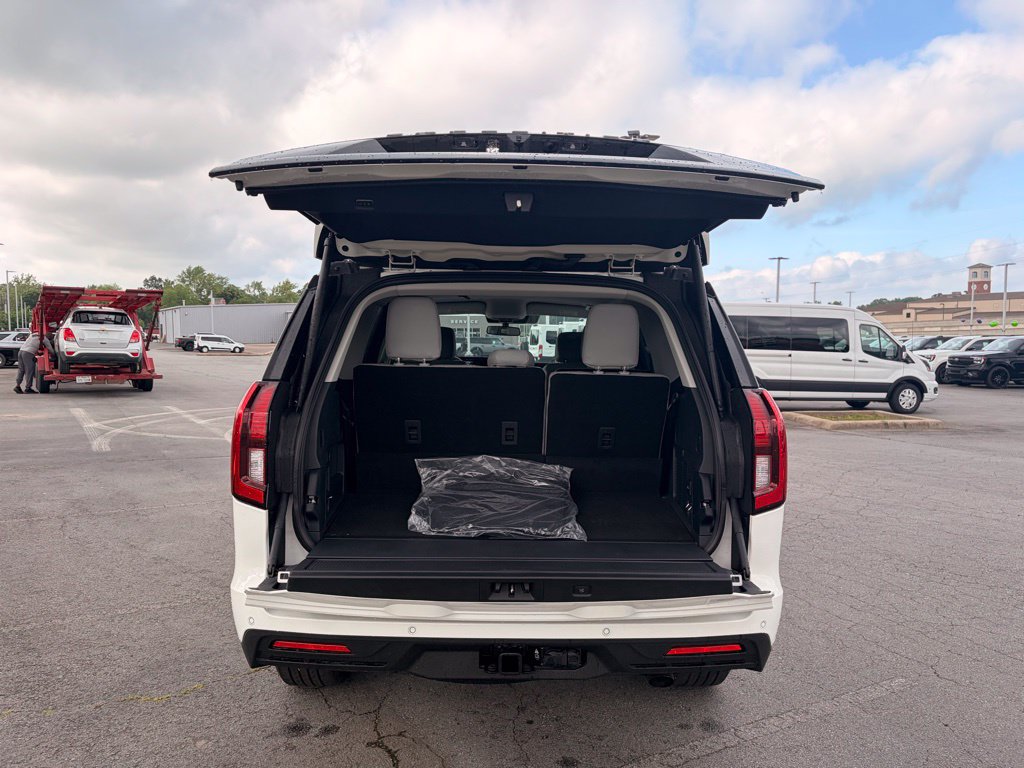 New 2026 Ford Expedition Active RWD image 9