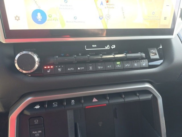 Used 2025 Toyota Sequoia Platinum image 22