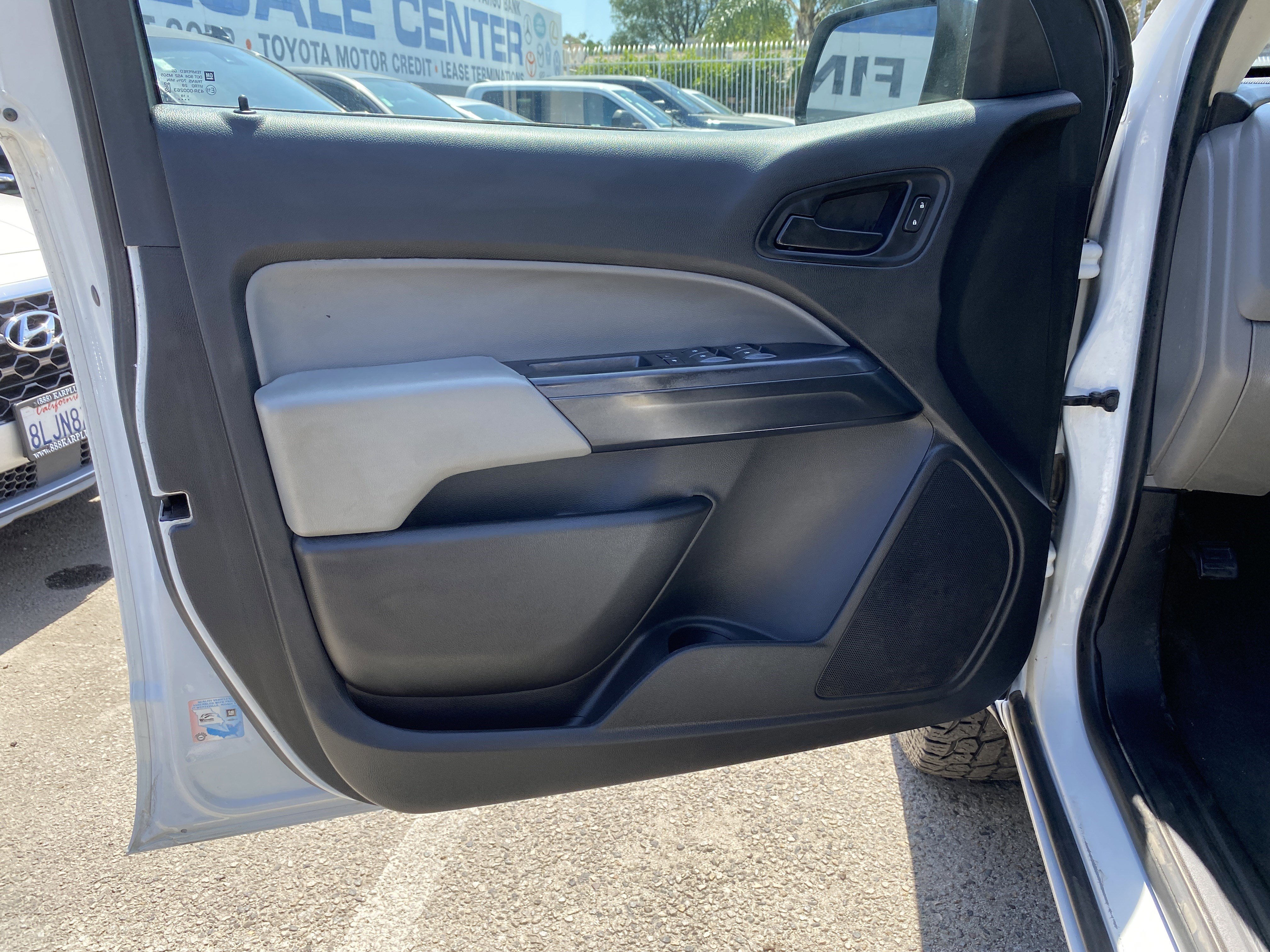 Used 2019 GMC Canyon 2WD Crew Cab w/ Convenience Package image 16
