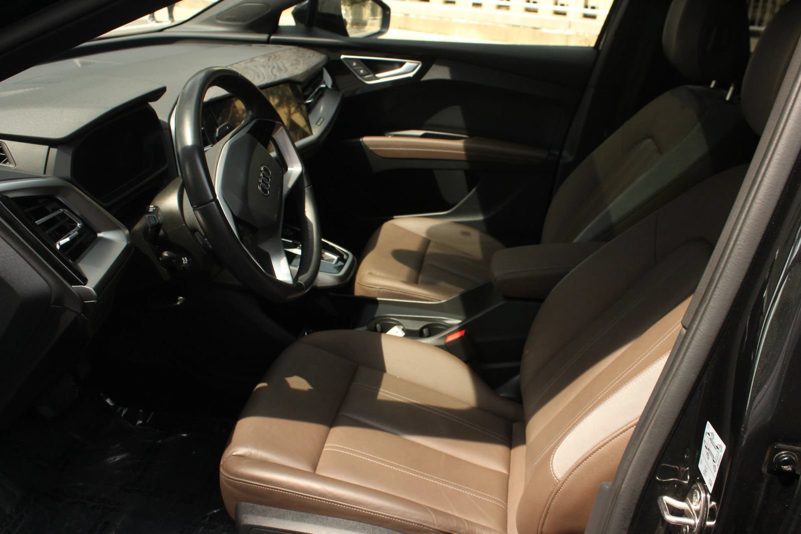Used 2023 Audi Q4 e-tron Premium Plus w/ Premium Plus AWD/4WD image 15