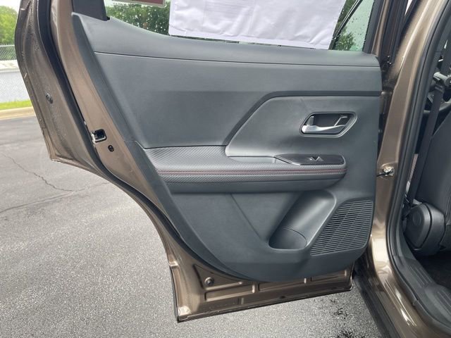 New 2025 Nissan Kicks SR image 14