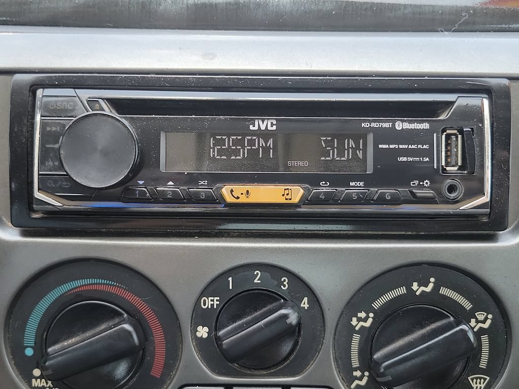 Used 2006 Mitsubishi Lancer FWD image 25
