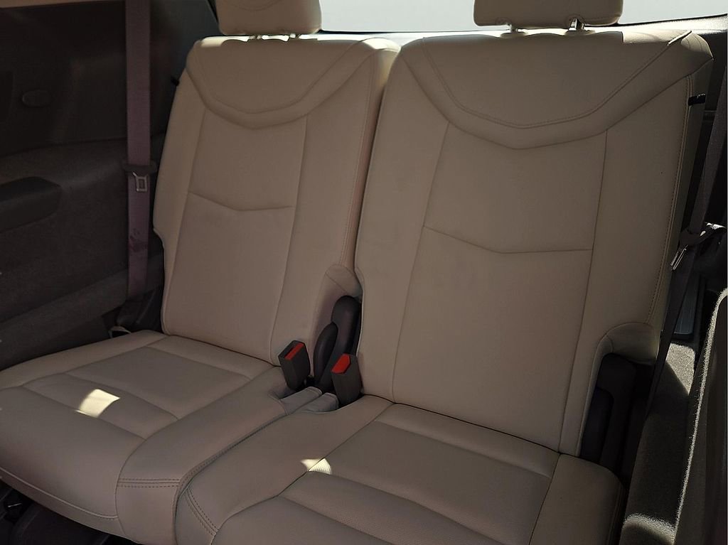 Used 2022 Cadillac XT6 Premium Luxury w/ Technology Package image 10