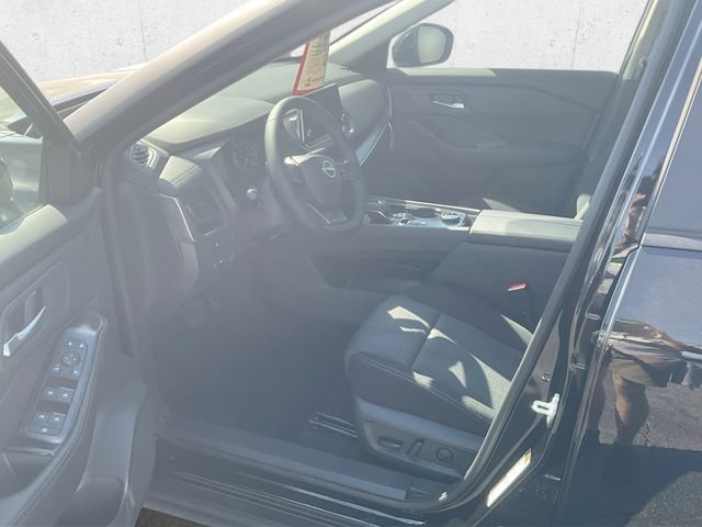 New 2026 Nissan Rogue SV AWD/4WD image 11