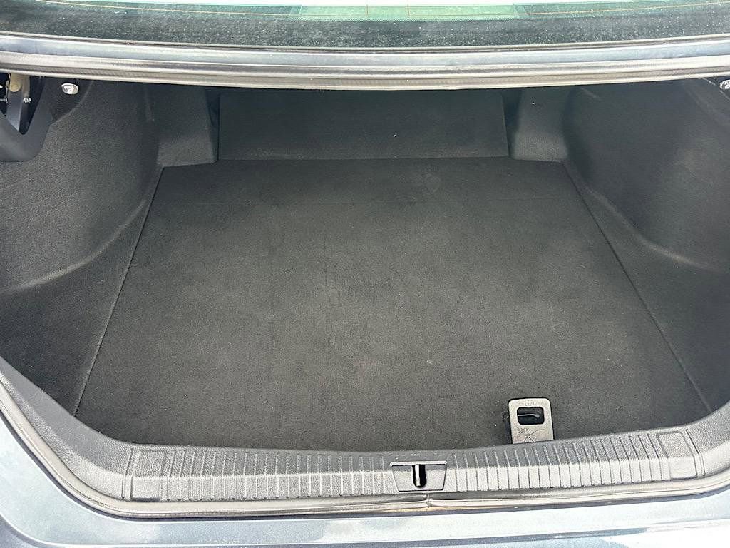 Certified 2019 Toyota Avalon Limited w/ Advanced Safety Package image 10