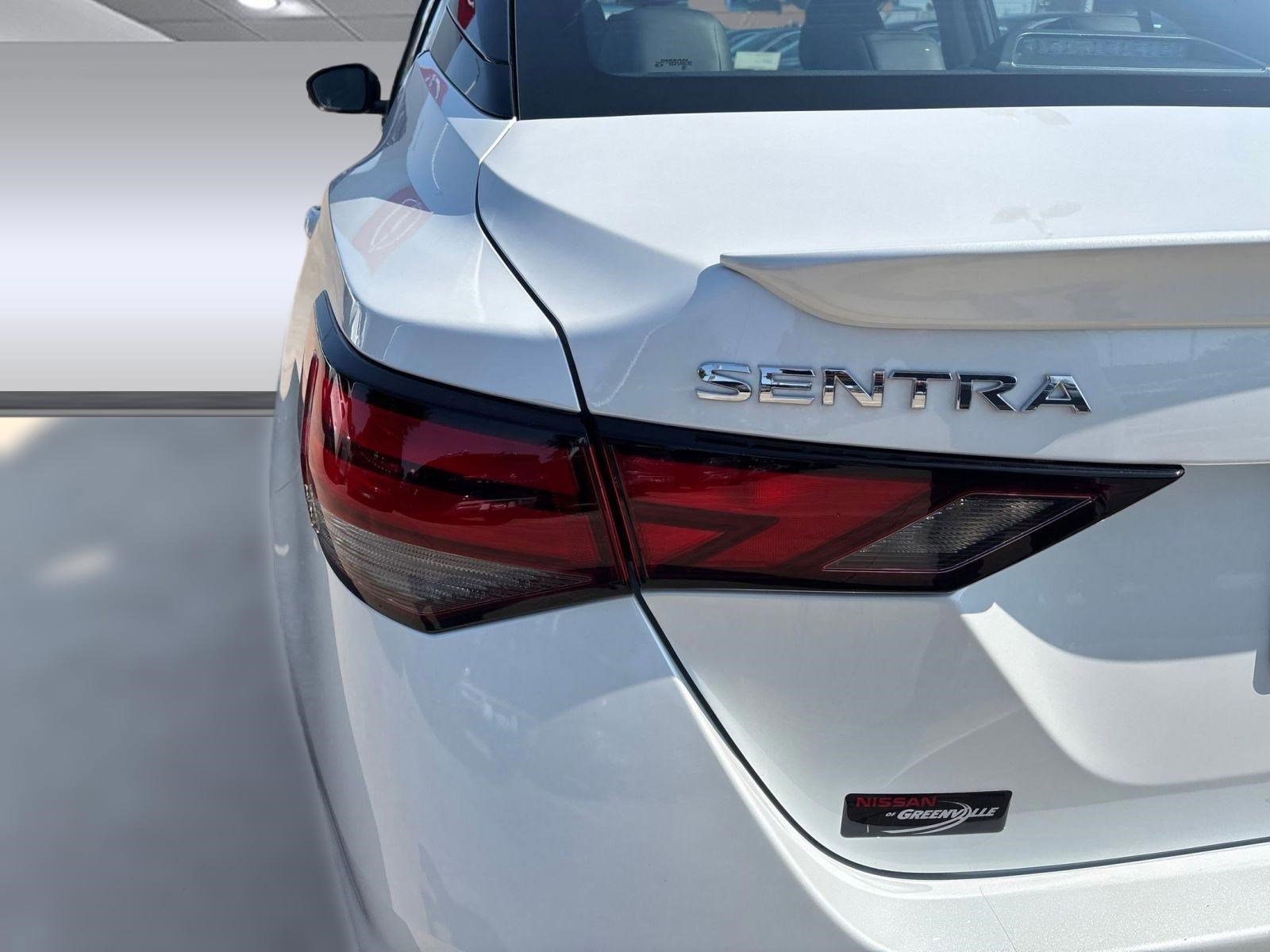 New 2025 Nissan Sentra SR w/ SR Premium Package FWD image 13