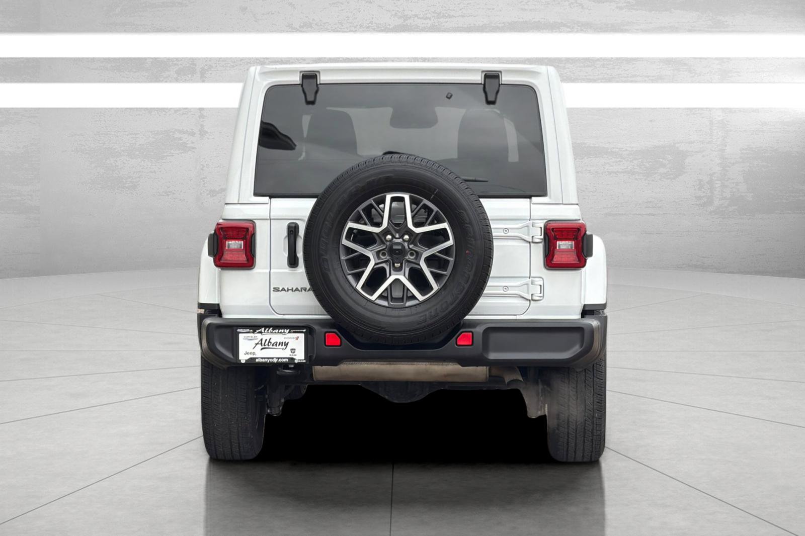 Used 2026 Jeep Wrangler Unlimited Sahara AWD/4WD image 7