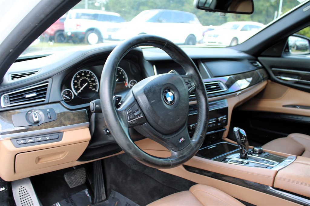 Used 2013 BMW 750Li RWD image 15