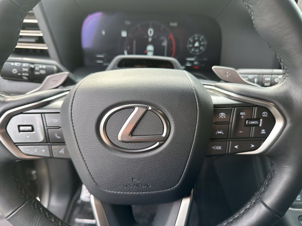 Used 2024 Lexus GX 550 w/ Accessory Package (Z1) AWD/4WD image 19