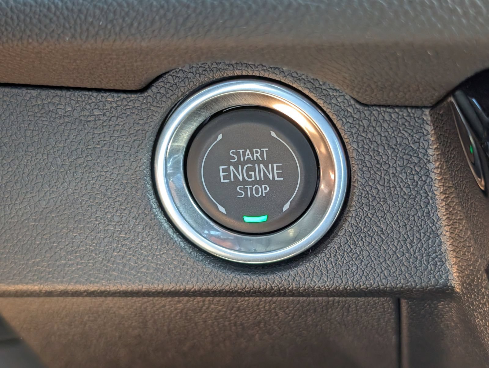 New 2026 Chevrolet Traverse LT w/ Sun and Wheel Package FWD image 22