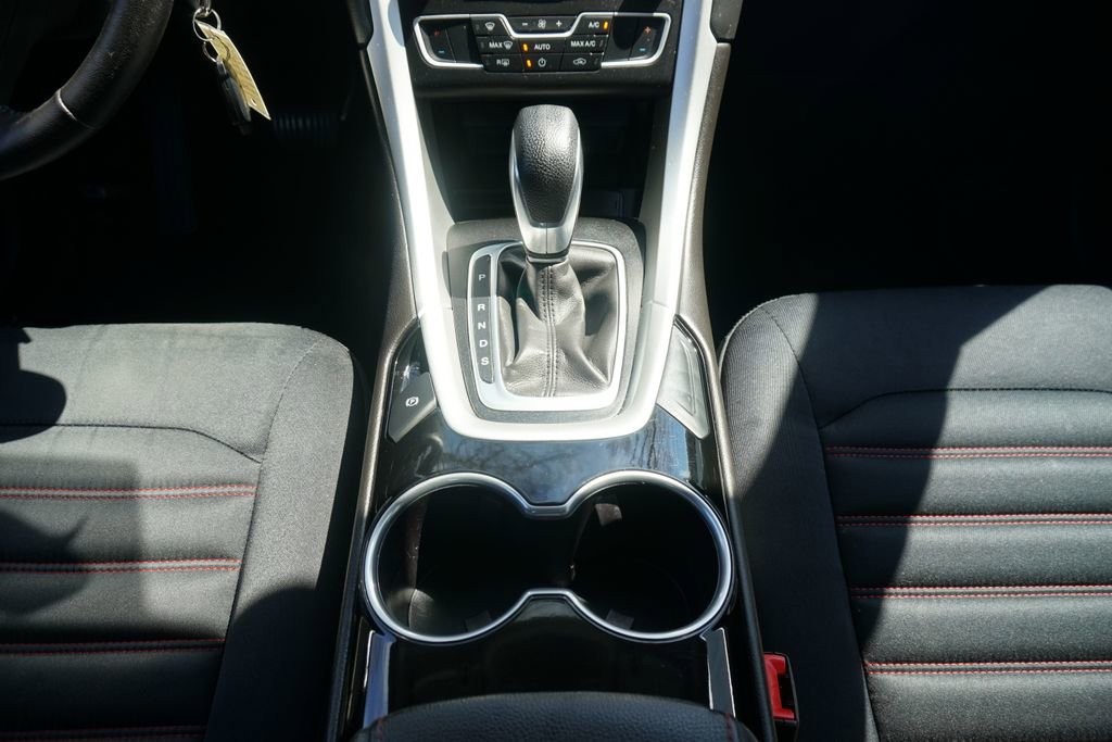 Used 2016 Ford Fusion SE FWD image 23