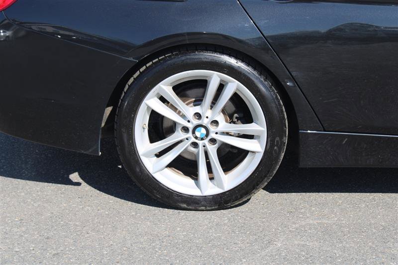 Used 2016 BMW 320i Sedan image 8
