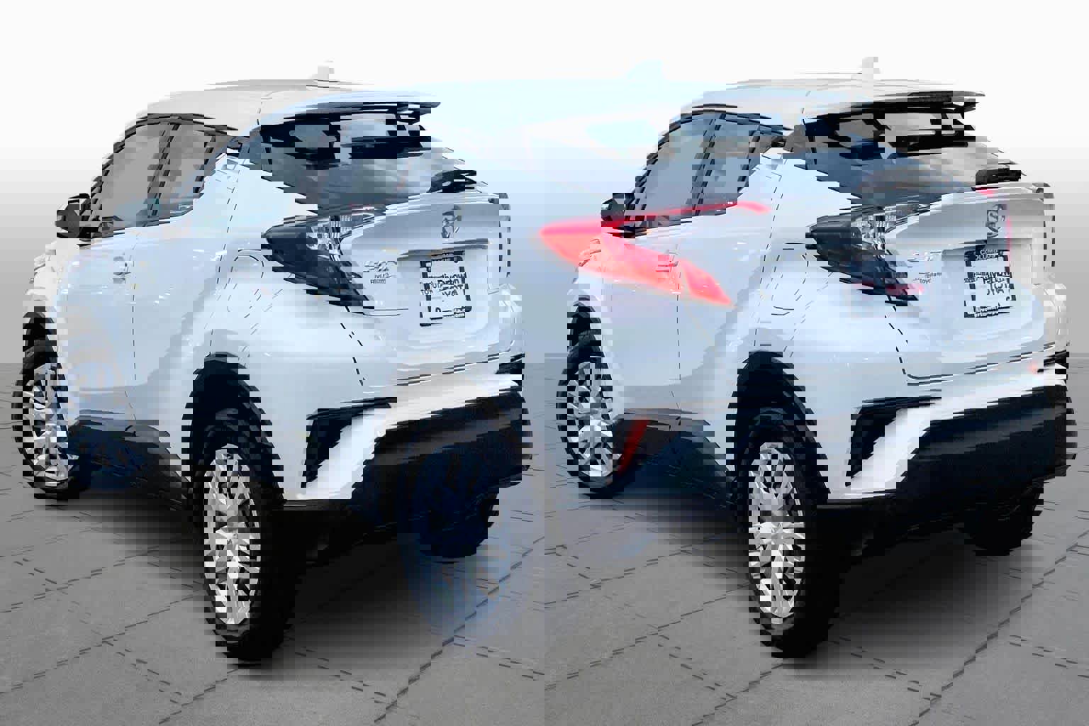 Used 2021 Toyota C-HR LE image 11