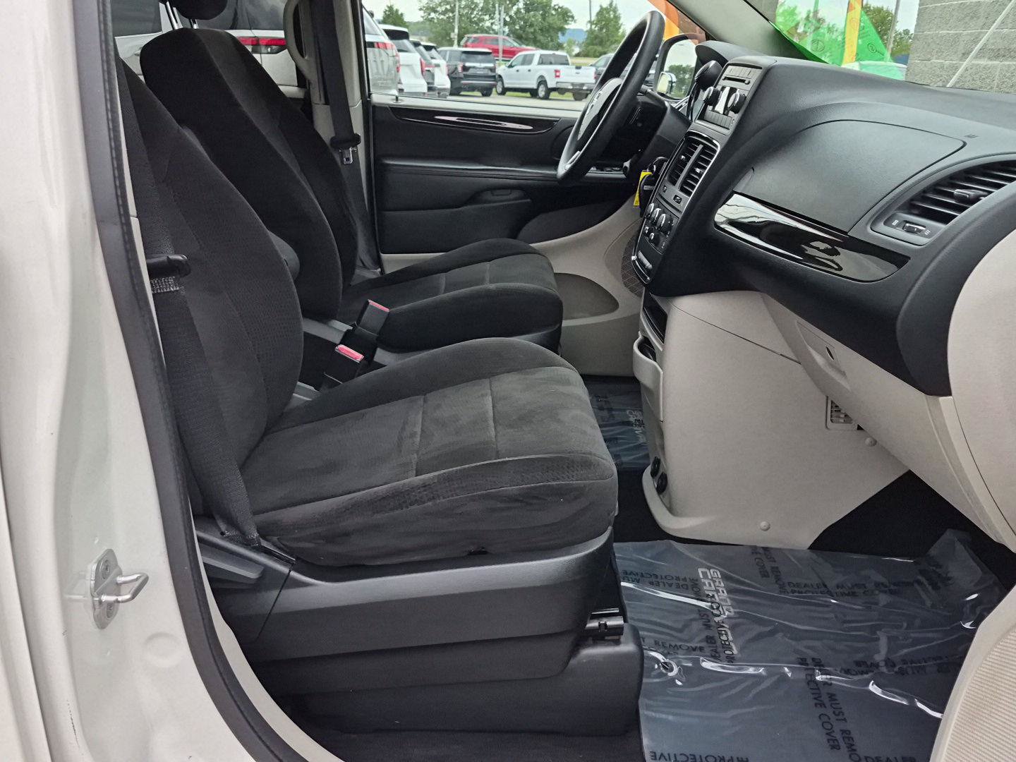 Used 2013 Dodge Grand Caravan SE FWD image 25