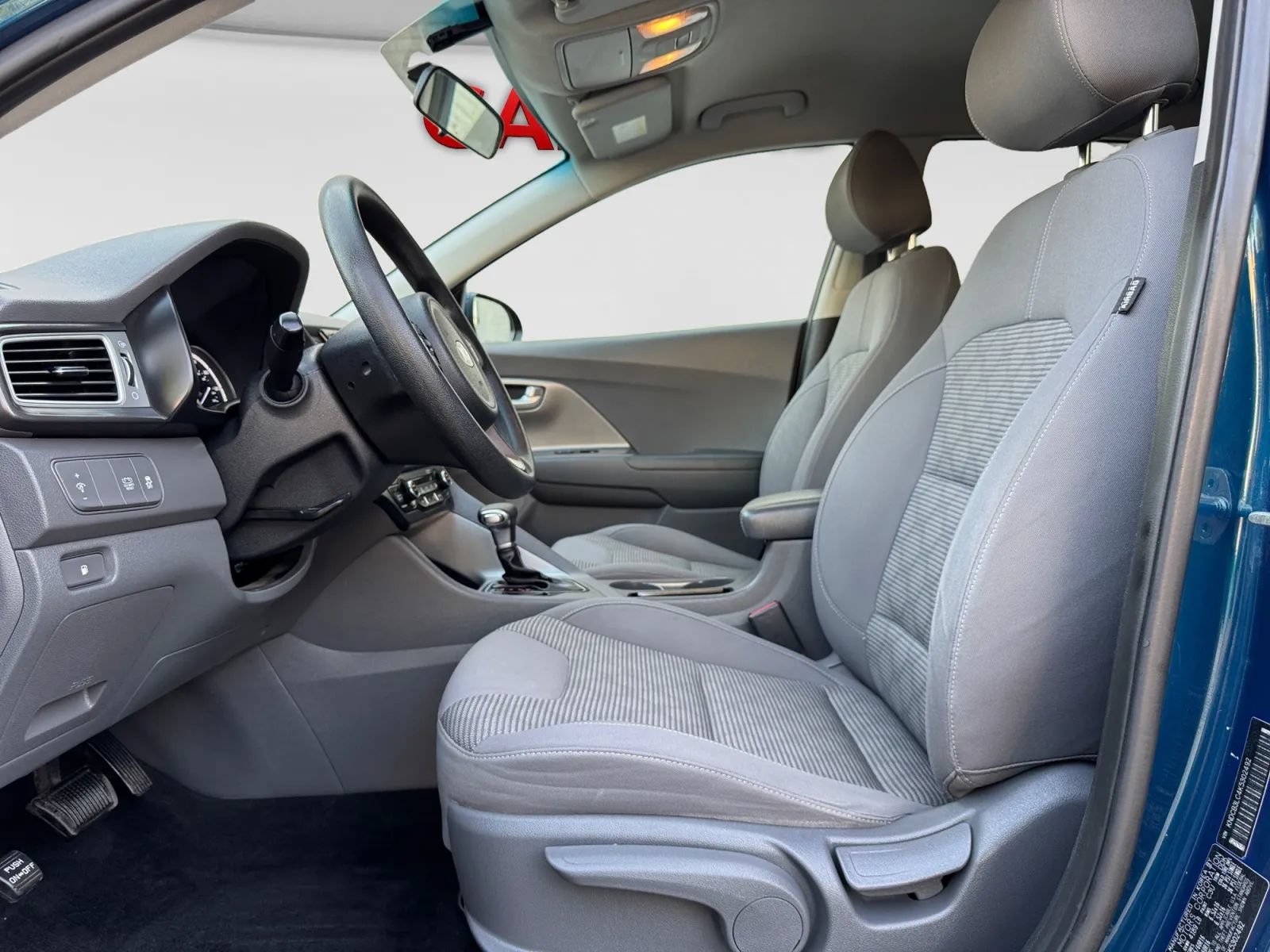 Used 2019 Kia Niro LX FWD image 12