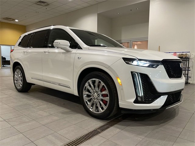 Certified 2022 Cadillac XT6 Sport w/ Technology Package image 8