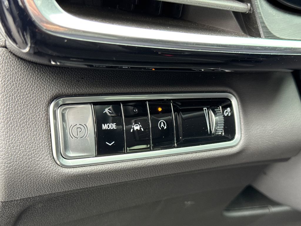 Used 2025 Buick Envision Preferred image 29