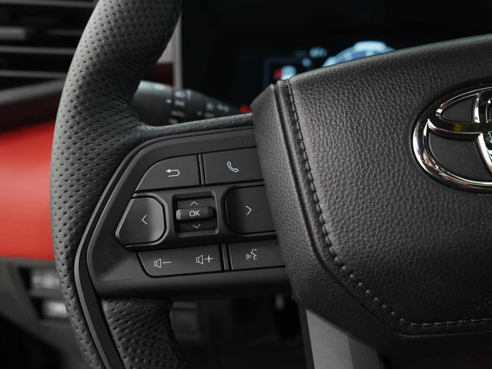 Used 2026 Toyota Sequoia TRD Pro AWD/4WD image 32