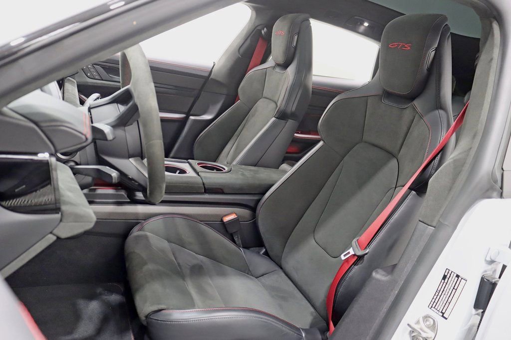 Used 2024 Porsche Taycan GTS image 30