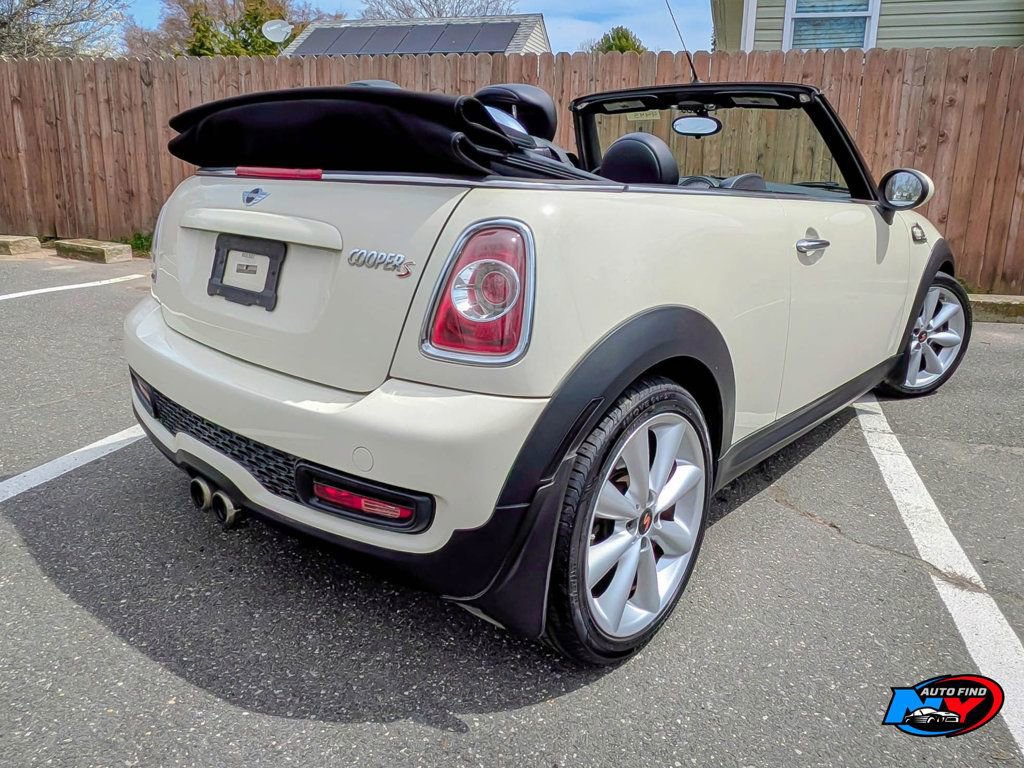 Used 2013 MINI Cooper S w/ Sport Pkg FWD image 4