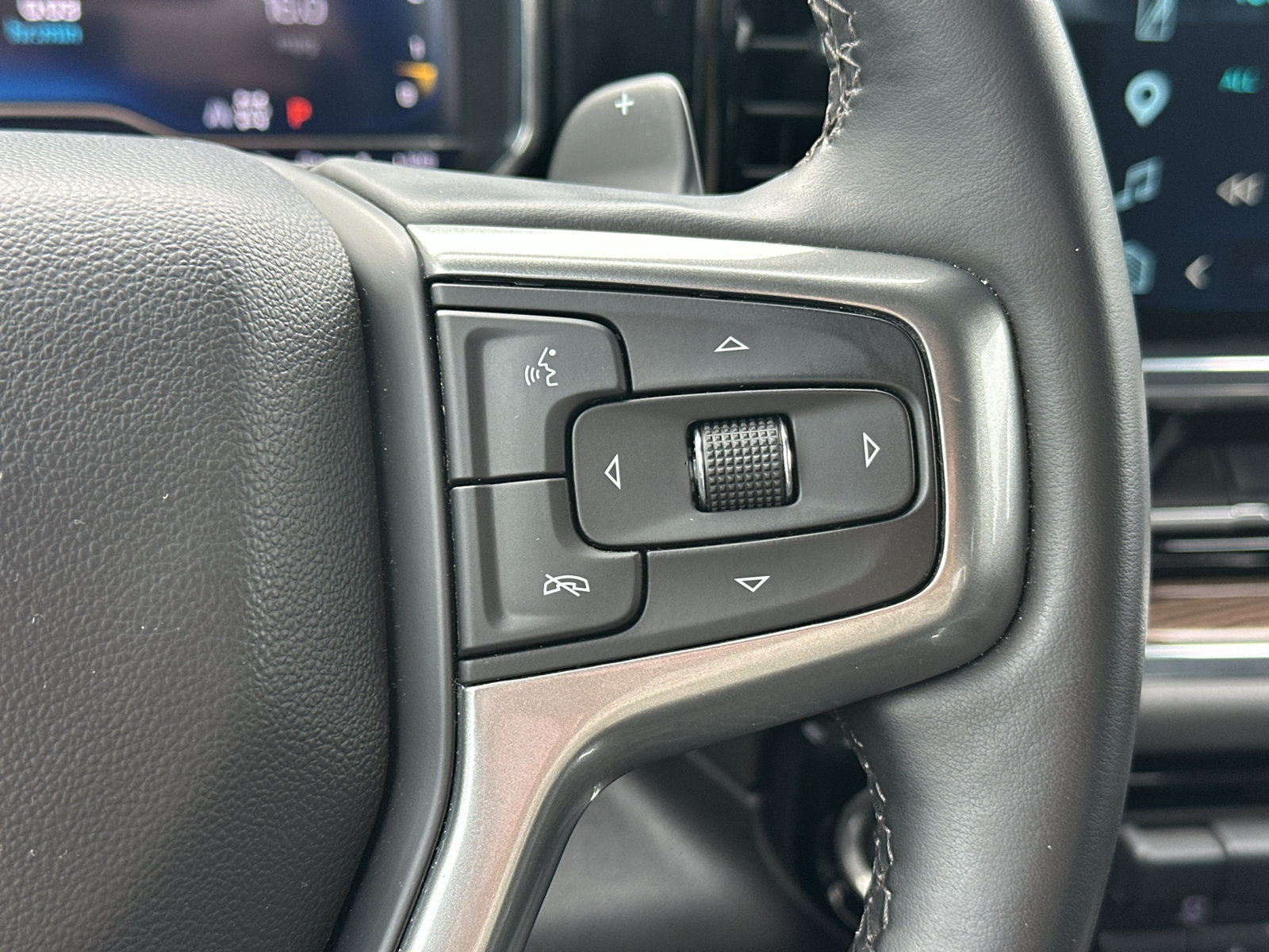 Used 2025 Chevrolet Silverado 1500 LT Trail Boss w/ Protection Package AWD/4WD image 19